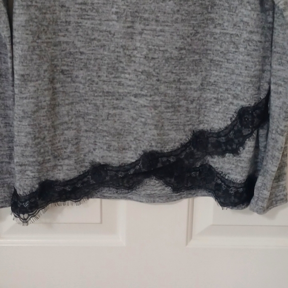 Alya gray sweater size S - Picture 2 of 9